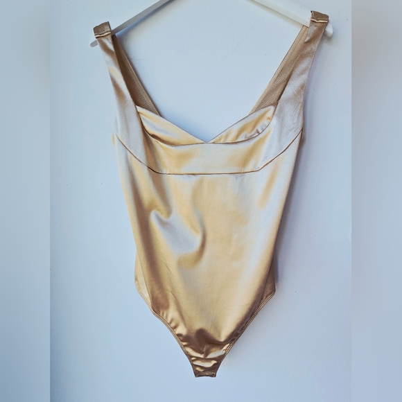 FREE PEOPLE Intimately Casino Dusk Latte Gold Satin Bodysuit STRETCHING Size M - Picture 10 of 16